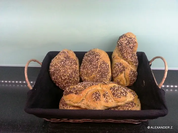 Vollkorn Weckerl - Flesserl