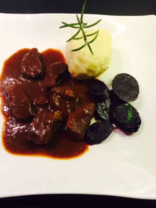 WILD in feiner  SCHOKO Sauce