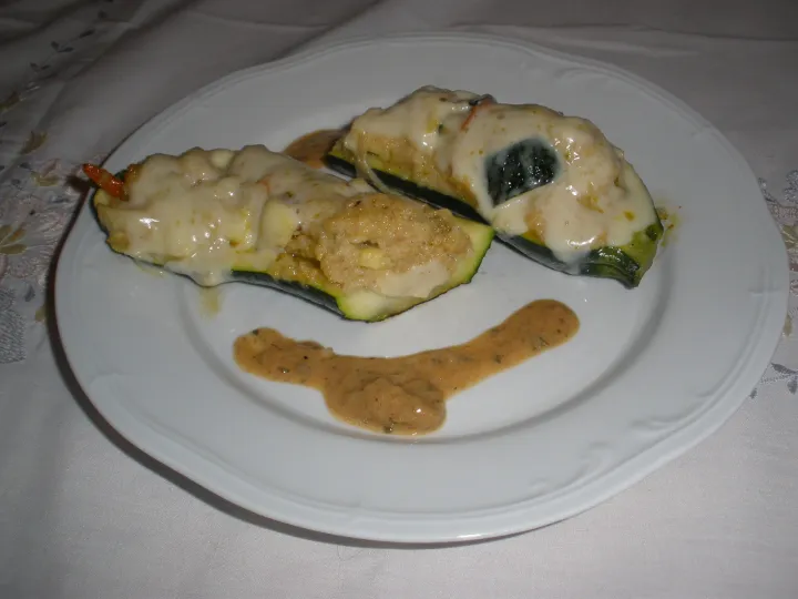 Gefüllter Zucchini mit Couscous