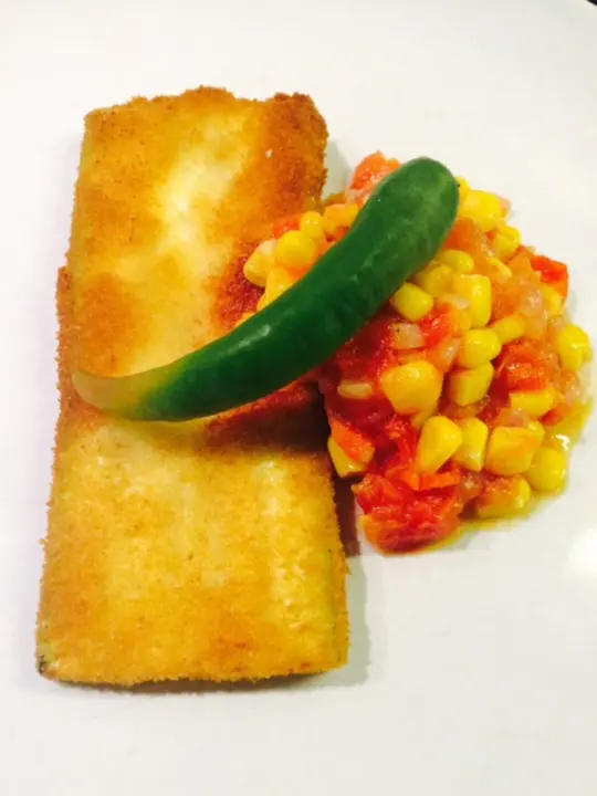 Zucchini Schnitzel mit Tomaten-Mais Gemüse