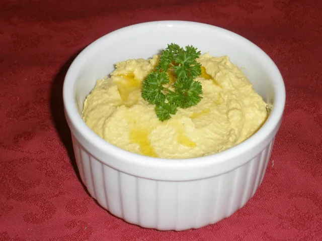 Hummus mit Curry