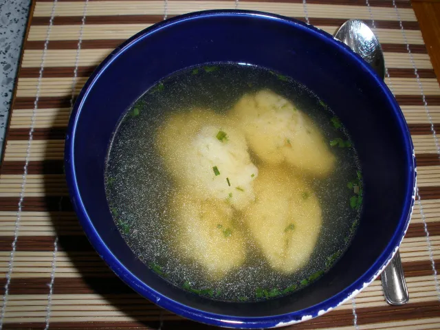 Parmesan - Grieß - Nockerl