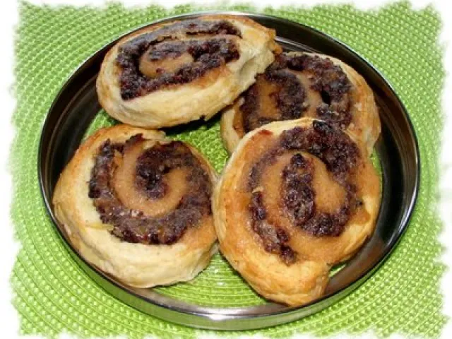 Cranberry Nut Swirls