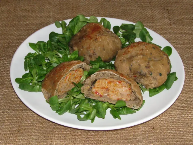 Hackfleisch-Biskuits mit Paprika