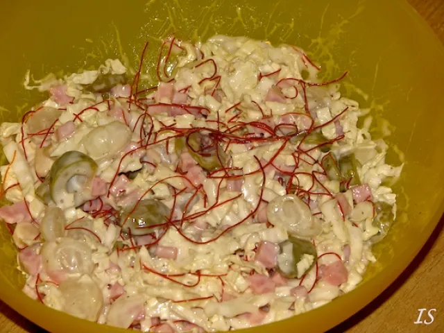 Chinakohlsalat mit Chilifäden