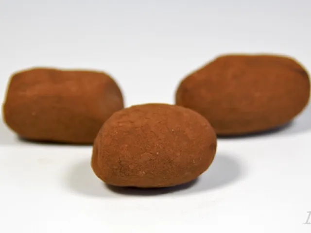 Marzipan-Nougat-Kartoffeln