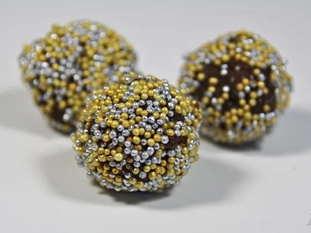 Schokoladen-Haselnuss-Kugeln