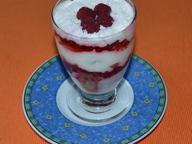 Himbeer-Tiramisu im Glas