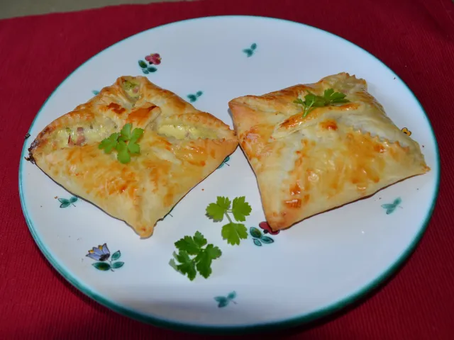 Pikante Schinken-Kolatschen