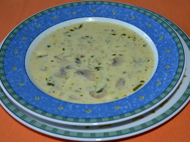 Champignon-Käse-Suppe