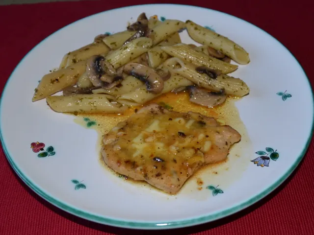 Putenfleisch mit Chamlignons-Penne