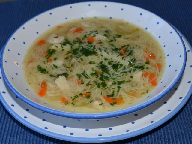 Hendl-Nudlsuppe