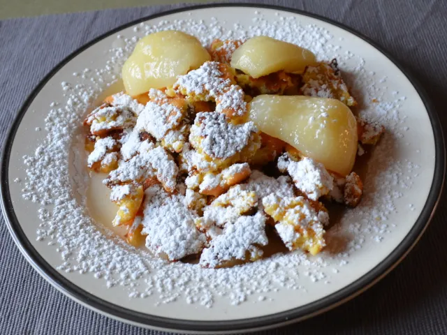 Topfen-Mandel-Schmarren