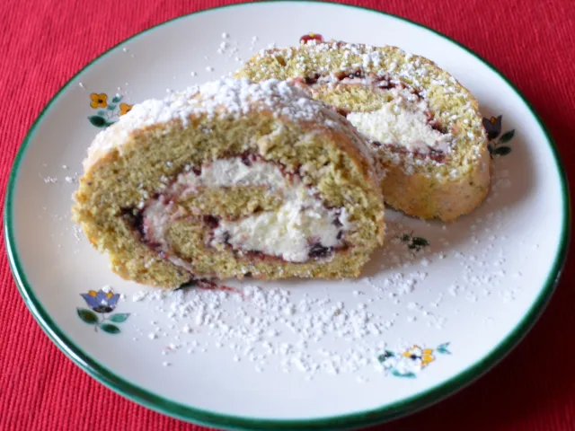 Steirische Biskuitroulade