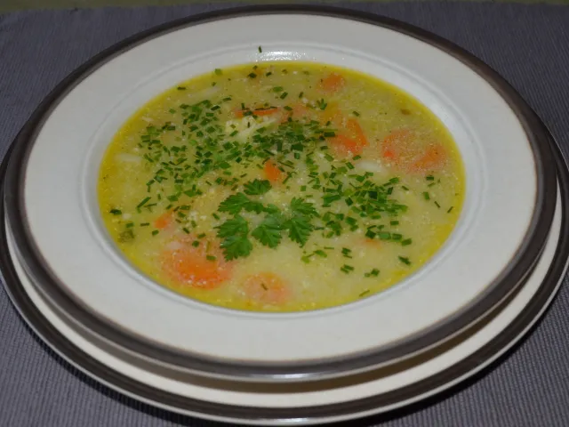 Knoblauch-Hendl-Suppe