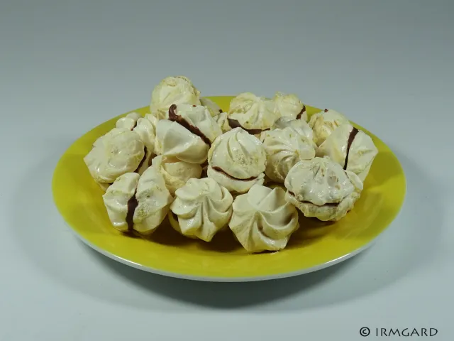 Zitronenmelissen-Busserl