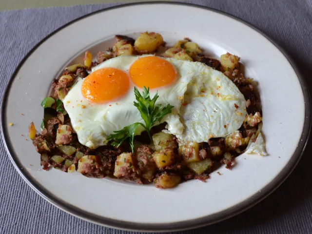 Deftiger Brunchteller