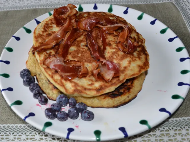 Buttermilchpfannkuchen mit Haferflocken