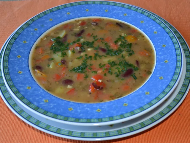 Ungarische Bohnensuppe