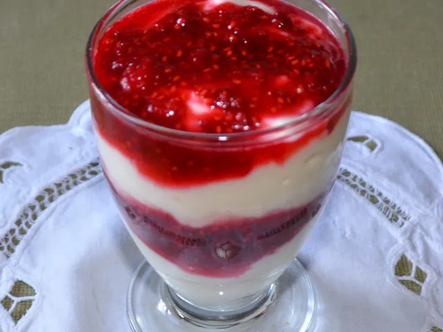 Himbeer-Vanille-Dessert