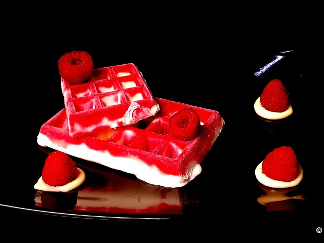 Geeistes Himbeer Dessert