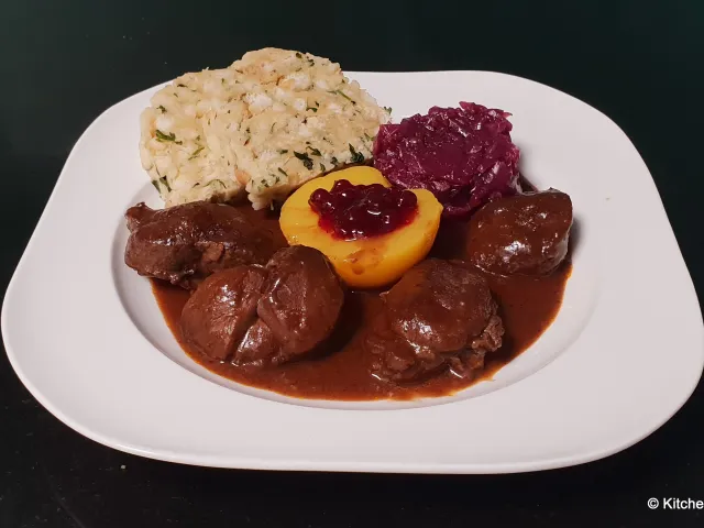 Reh Ragout in Schoko Rotwein Sauce