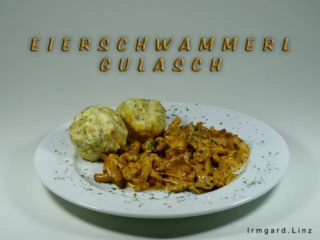Eierschwammerlgulasch