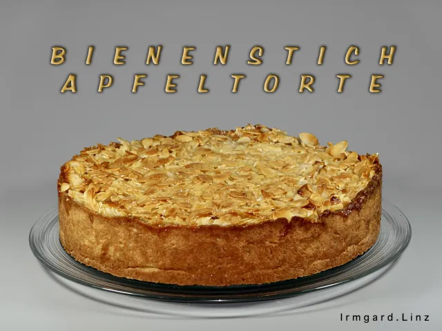 Apfel-Bienenstich-Torte