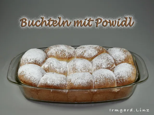 Buchteln mit Powidl