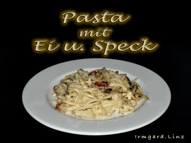 Pasta mit Ei und Speck