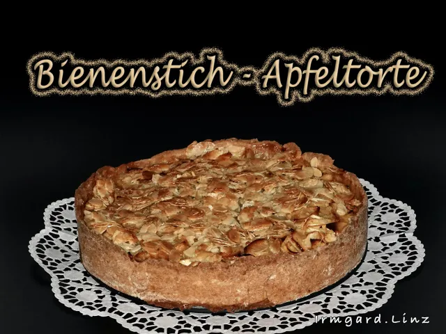 Bienenstich-Apfeltorte