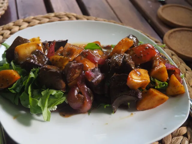 Geflügelleber mit Apfel auf Toasties
