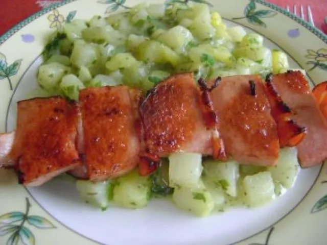 Kohlrübengemüse mit Leberkäsespieß