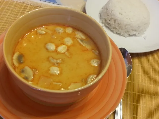 Gaeng Massaman Gai