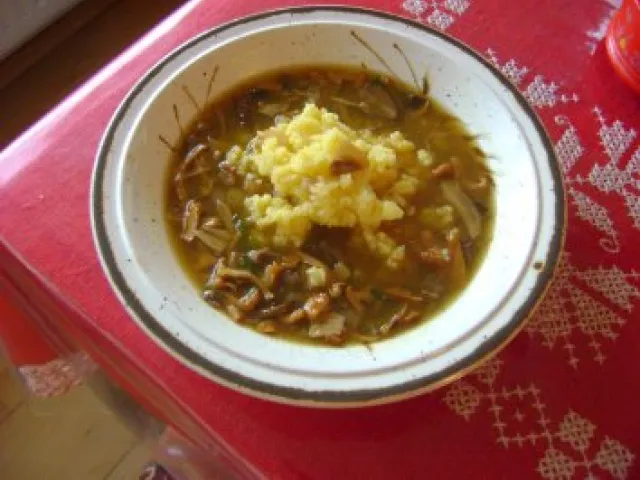 An türkischen Sterz und a Schwammsuppn drauf holadio