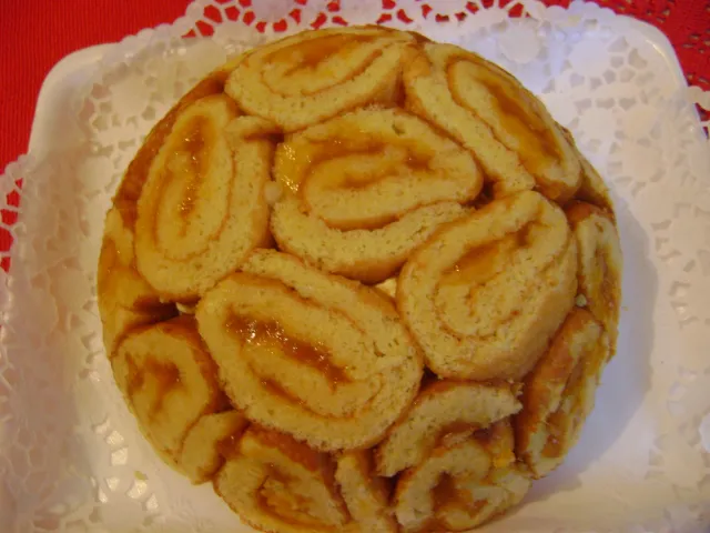 Charlotte mit Vanillecreme - Bananen - Füllung