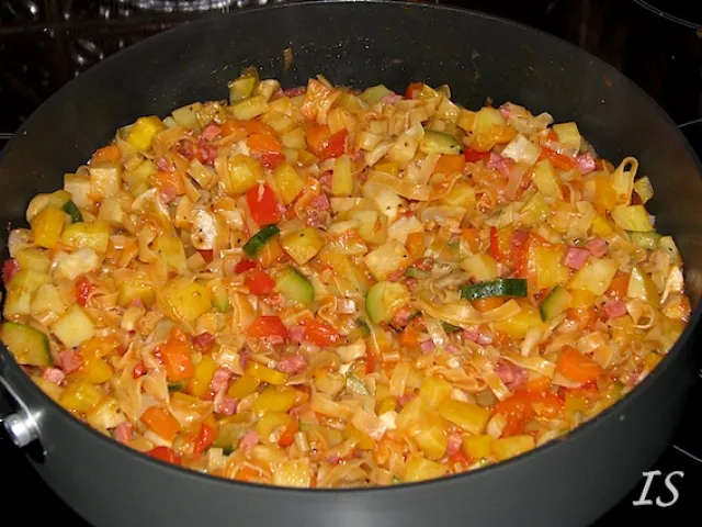 Wokgemüse mit Nudeln