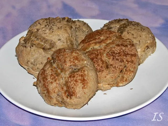 Kümmelbrötchen