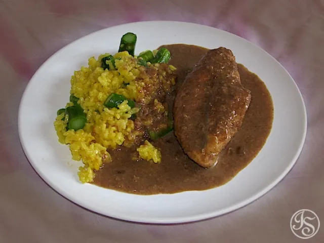 Hühnerfilet in Zwiebel-Balsamico-Sauce