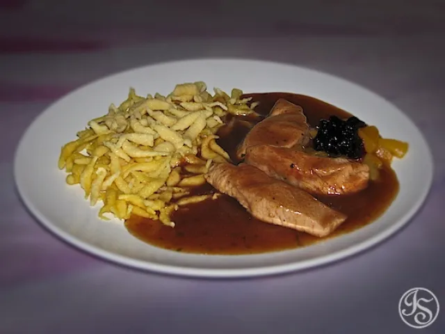 Putenmedaillons mit Burgundersosse