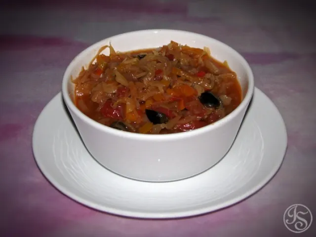Mediterrane Kohlsuppe
