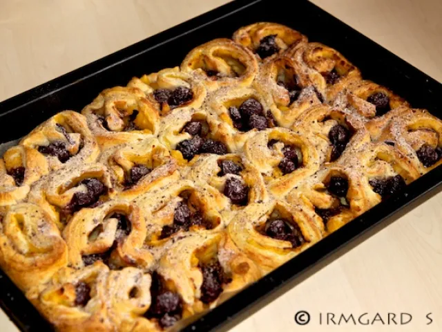 Kirschenschneckenkuchen