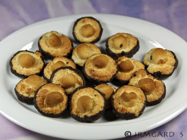 Marzipan-Kokosbusserl