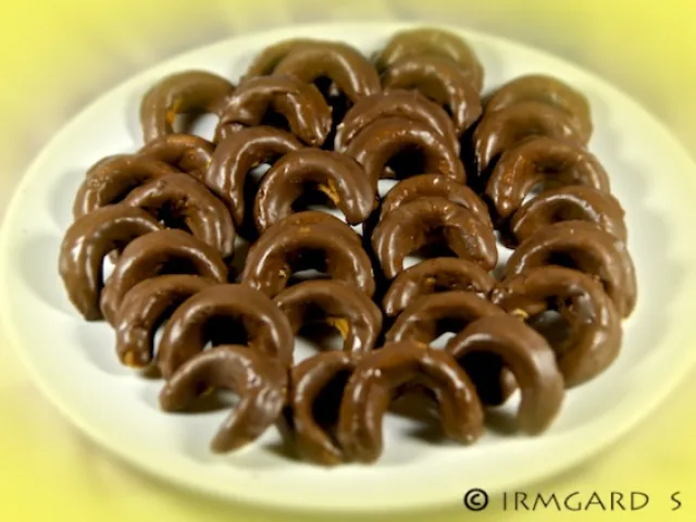 Schoko-Mürbteigkipferl