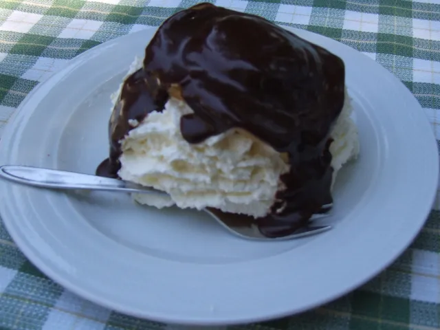 Obers - Krapferl mit Schokoguss