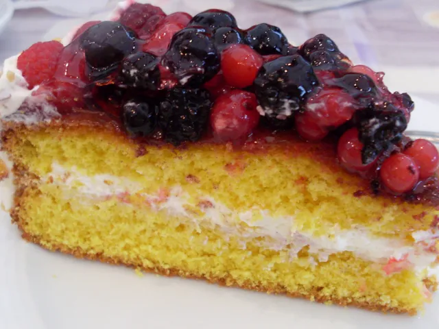 Waldbeerfruchttorte