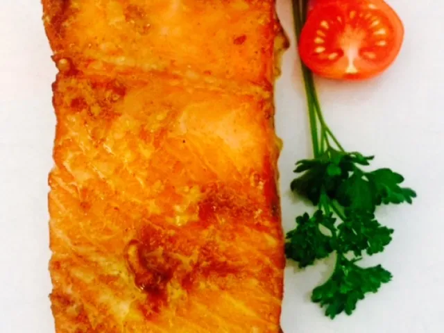 Asiatischer Lachs mit Niedergartemperatur