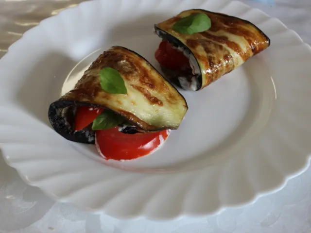Aubergine mit Tomate