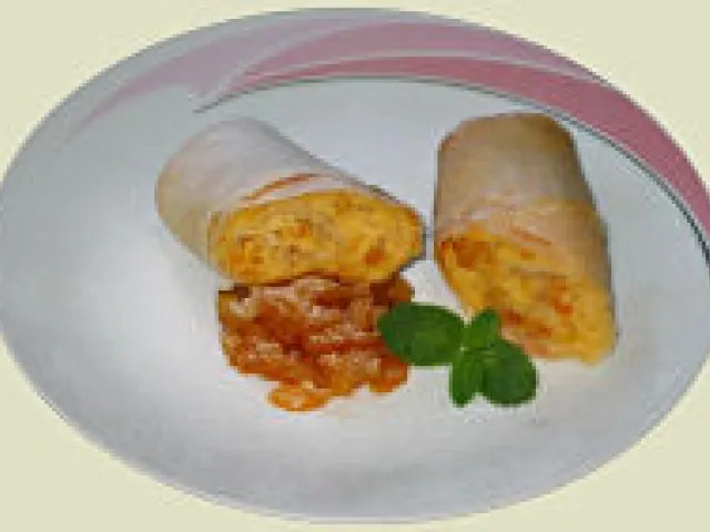 Lauwarmer Marillenstrudel 