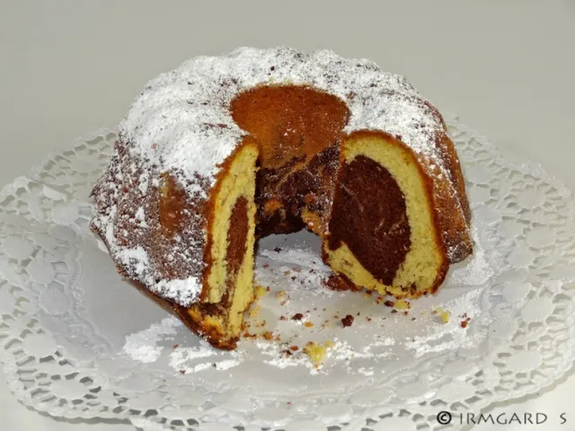 Saftiger Marmorkuchen